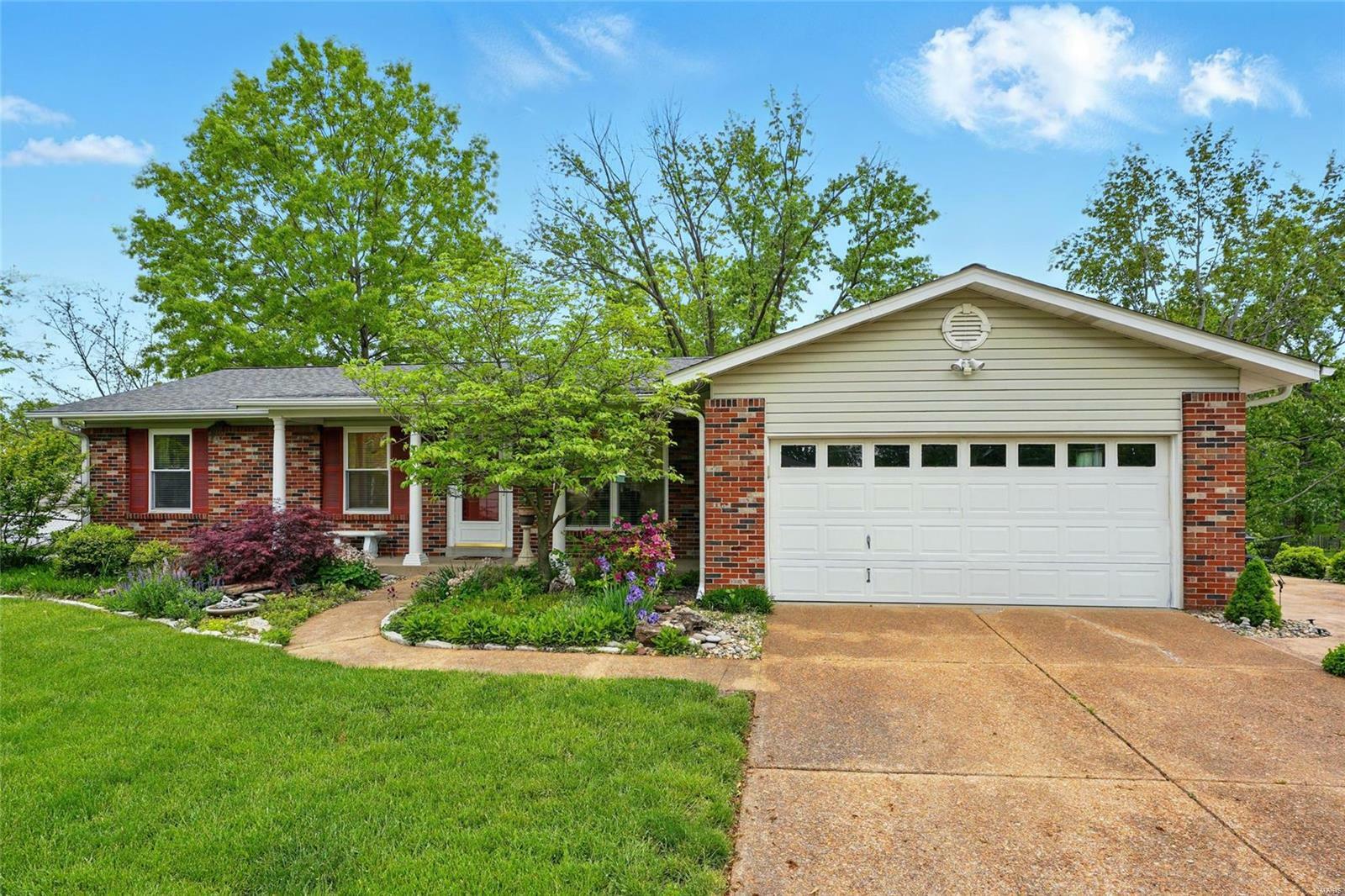 Property Photo: 2271 Halyard Court MO 63129