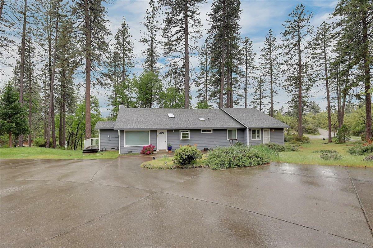 Property Photo: 13560 Squirrel Creek Road CA 95945