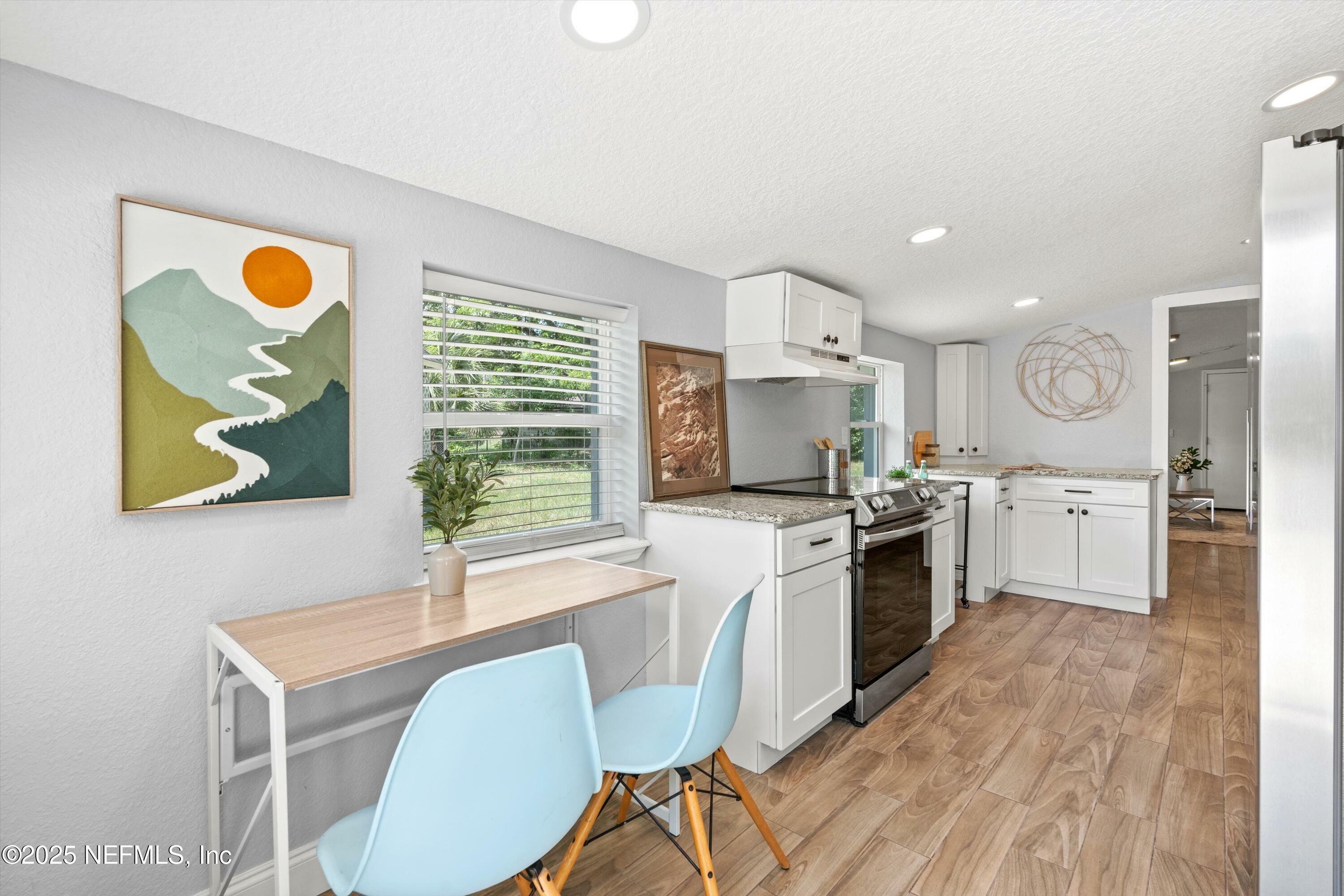 Property Photo: 2520 Chris Court FL 32210