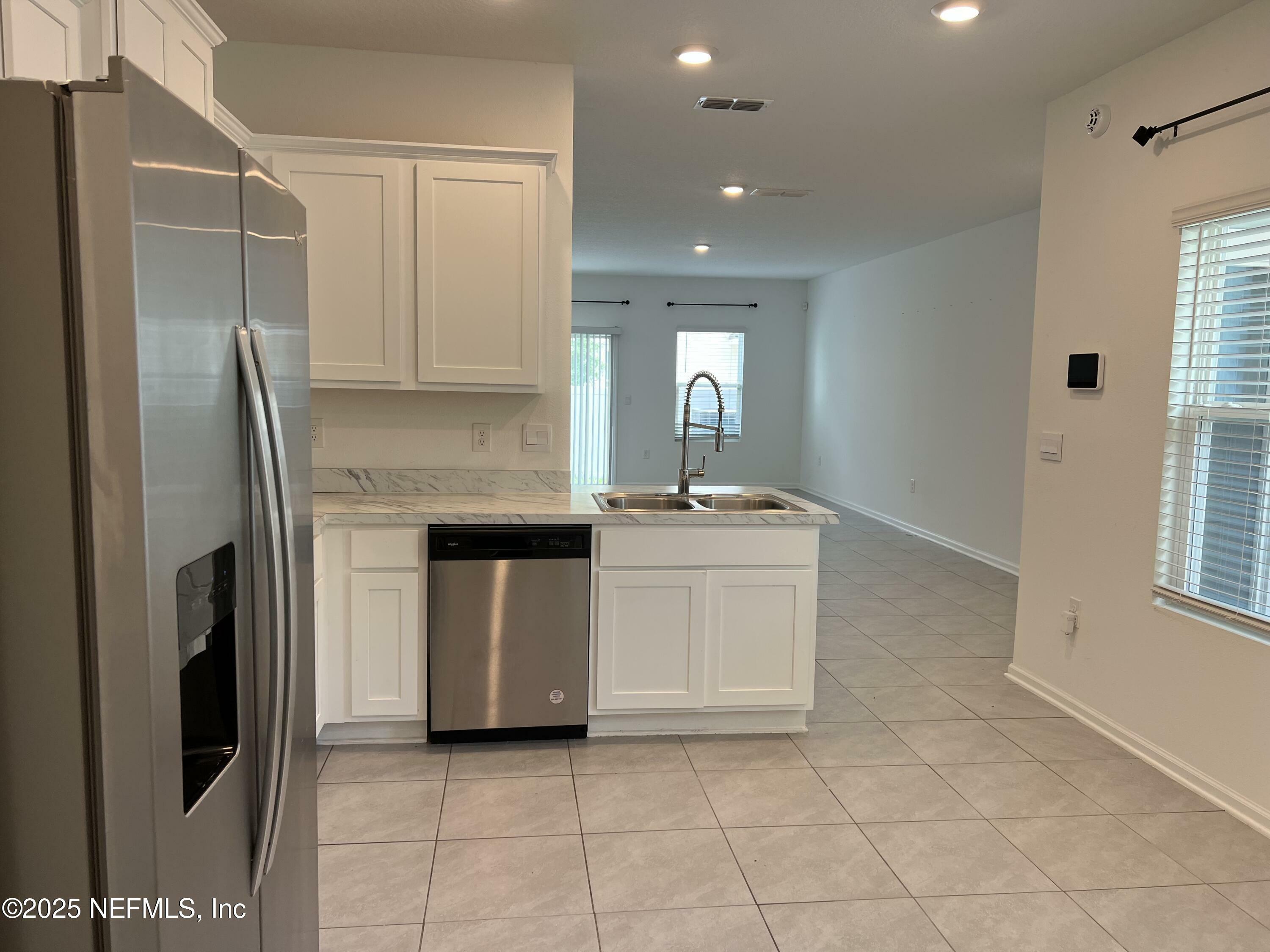 Property Photo: 4021 Haymon Avenue FL 32220