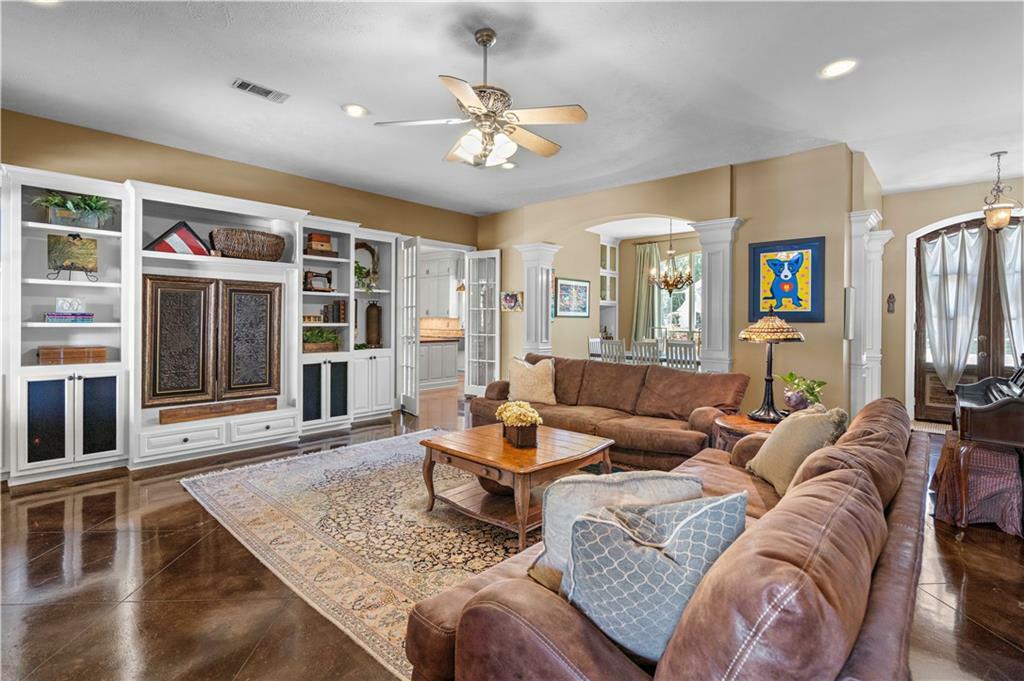Property Photo: 364 Winchester Circle LA 70448