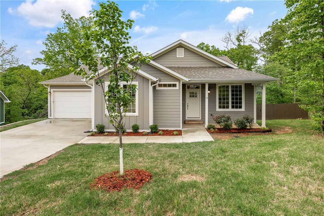 9 Hubert Lane  Bella Vista AR 72715 photo