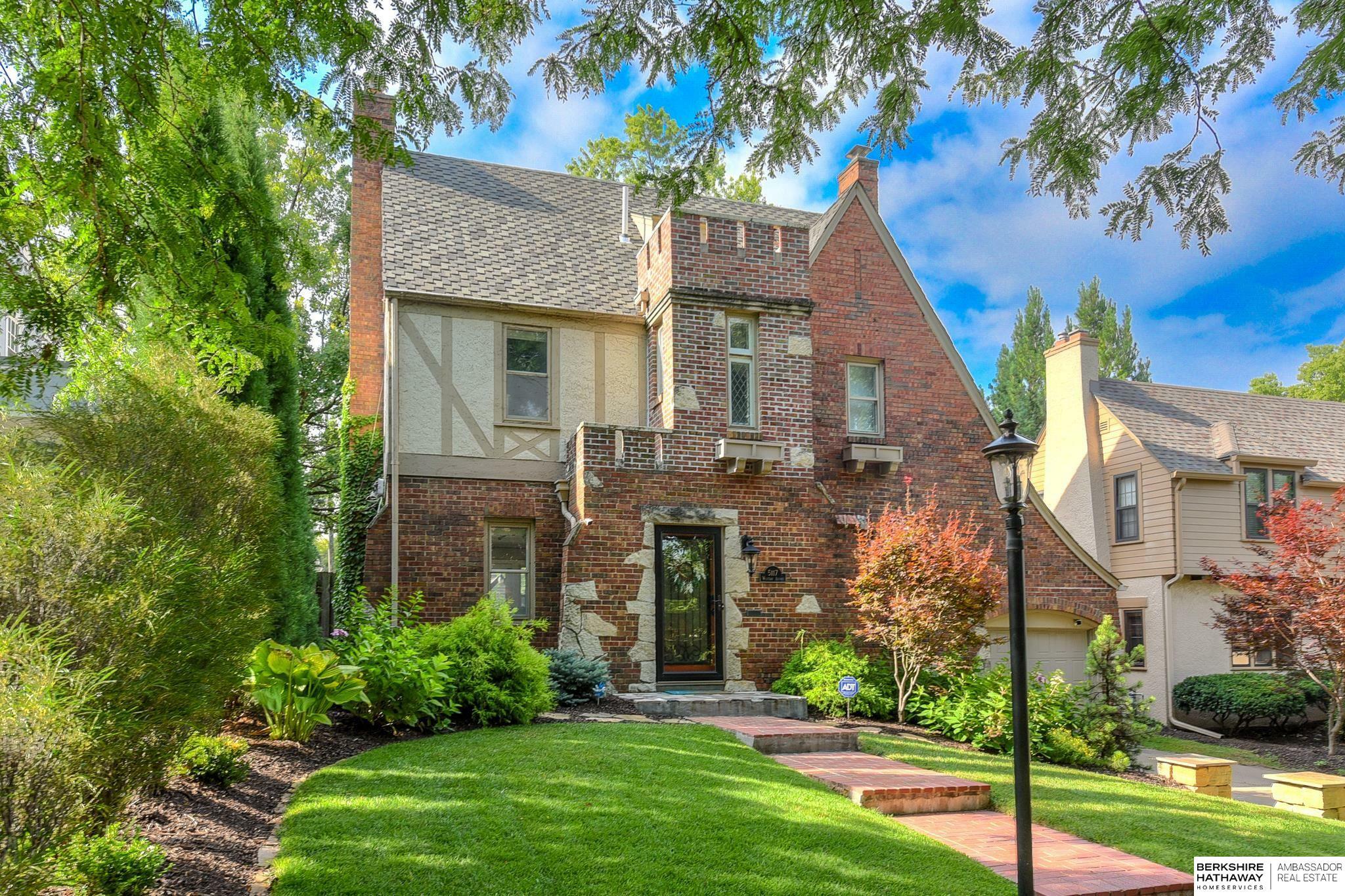Property Photo: 5117 Western Avenue NE 68132
