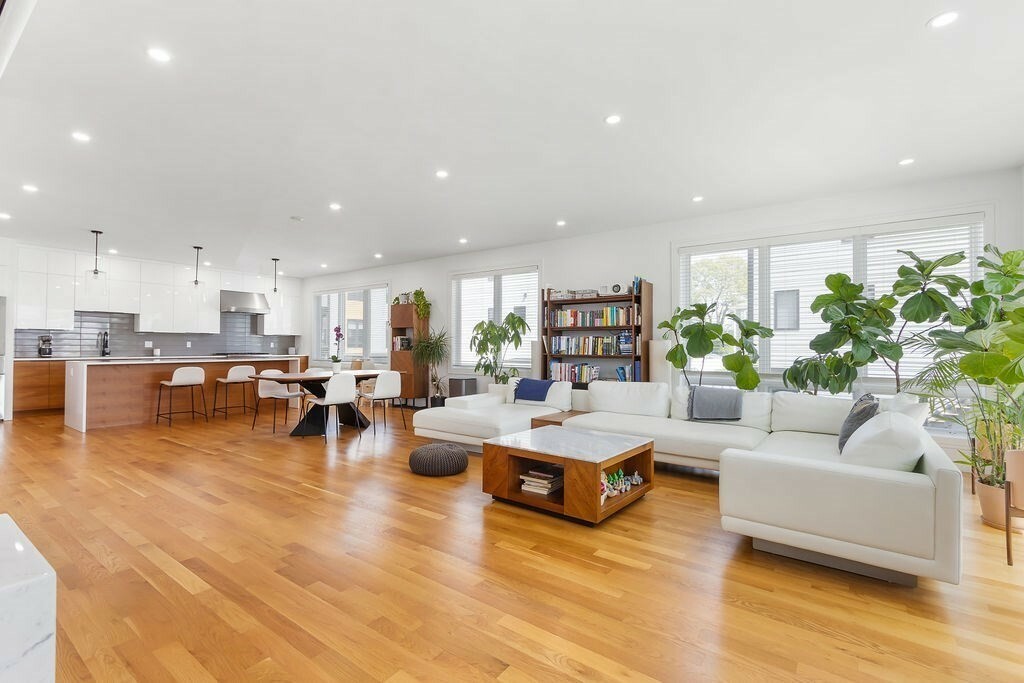 Property Photo:  36 Taylor St 1  MA 02453 