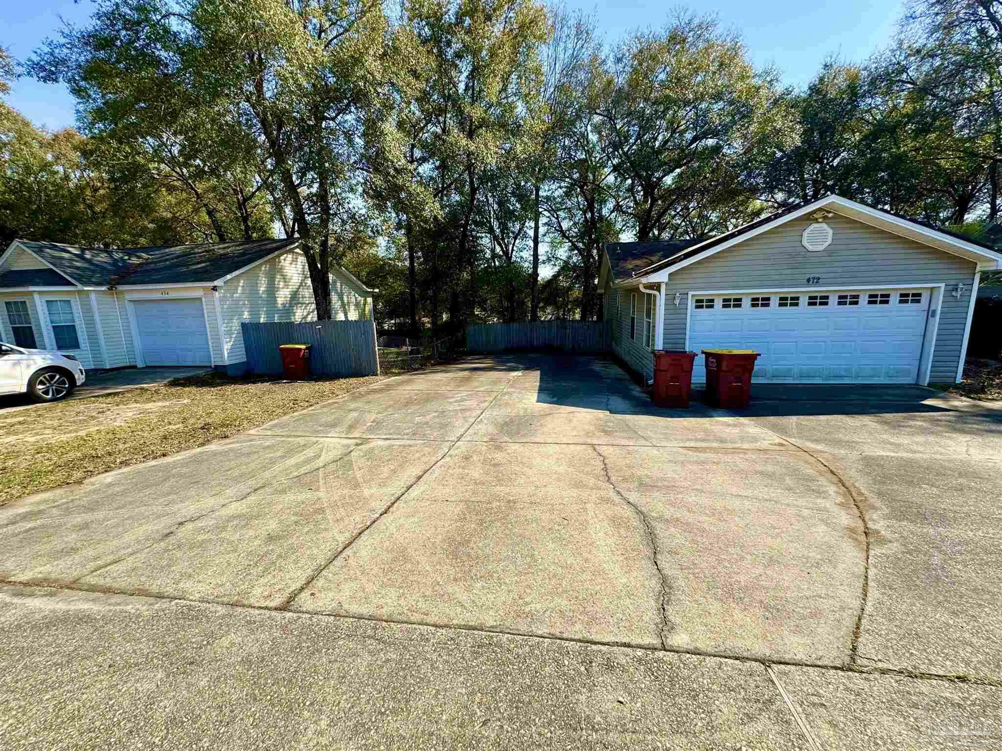 Property Photo: 472 Stillwell Blvd FL 32539