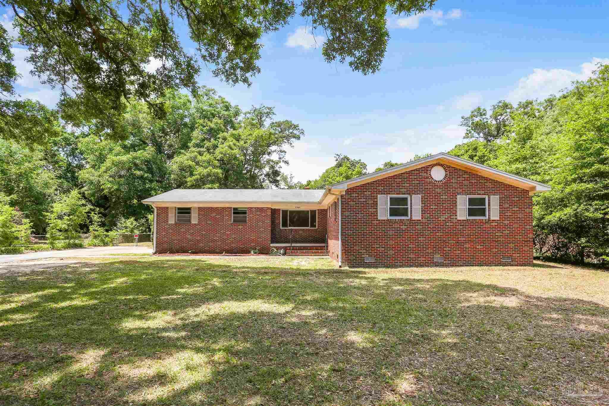 Property Photo: 7745 Stark Ave FL 32514
