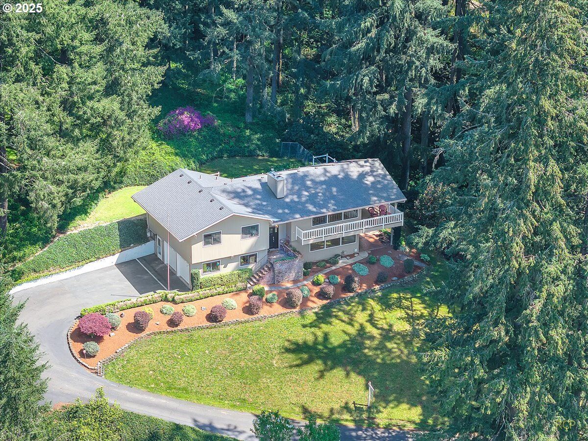 Property Photo: 25125 SE Treehill Ln OR 97089