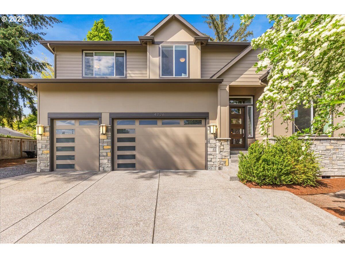 Property Photo: 4726 SW 60th Pl OR 97221
