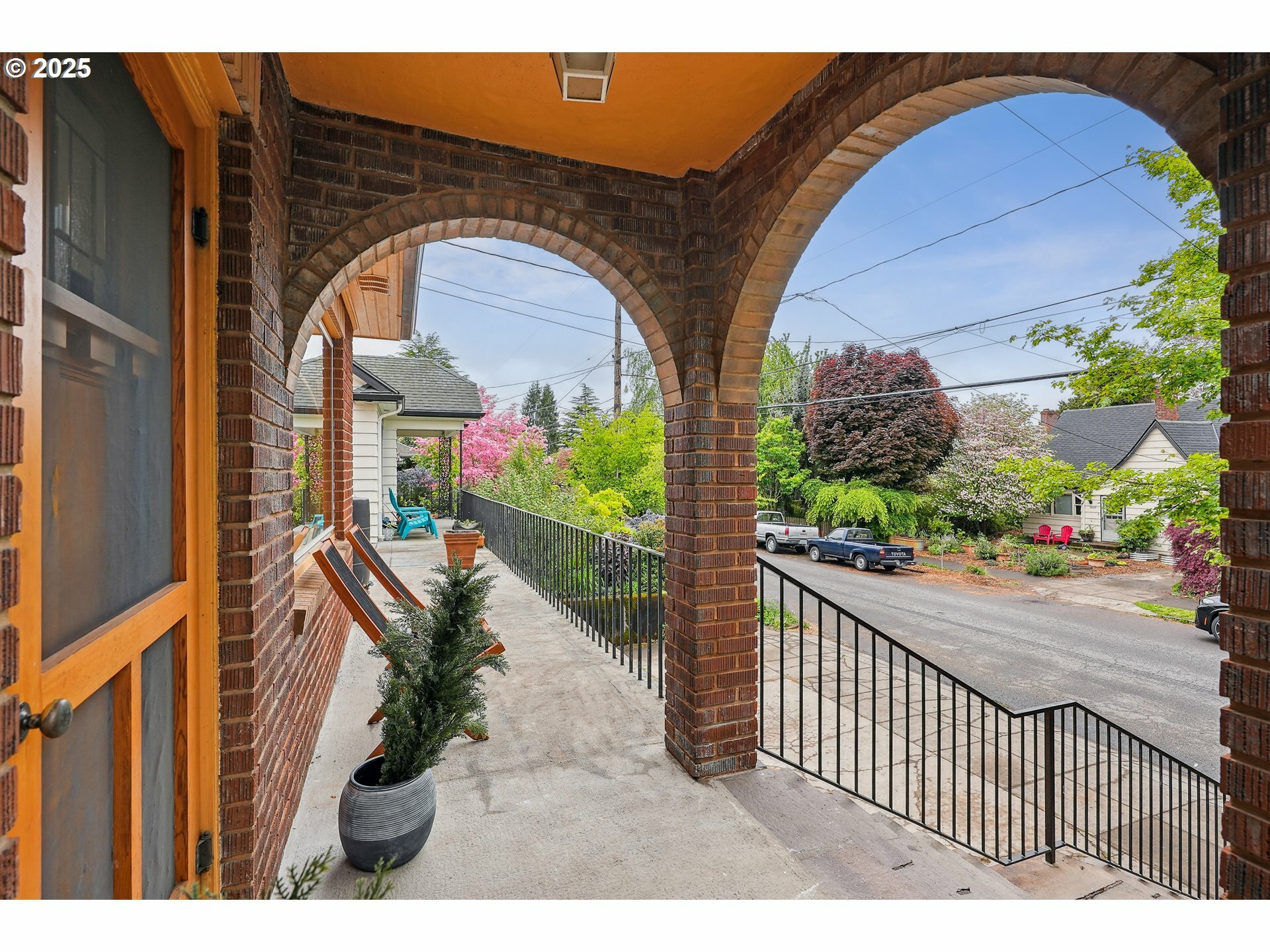 Property Photo: 4324 SE 28th Ave OR 97202