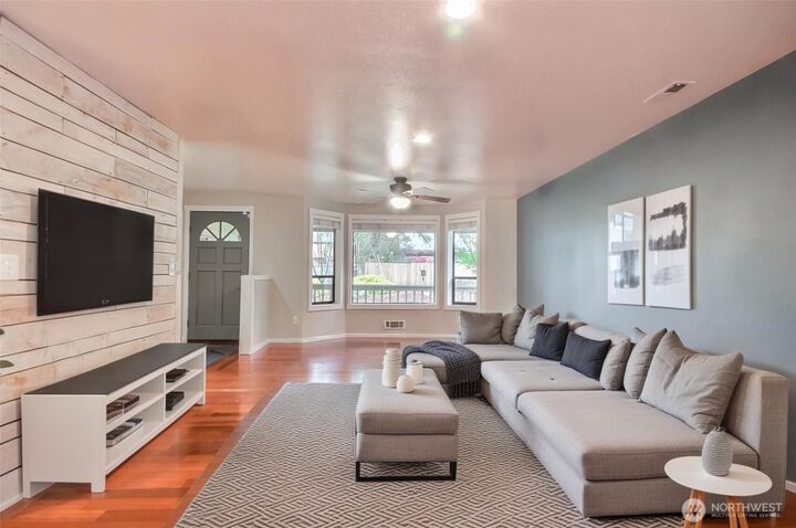 Property Photo:  21841 SE 266th Street  WA 98038 