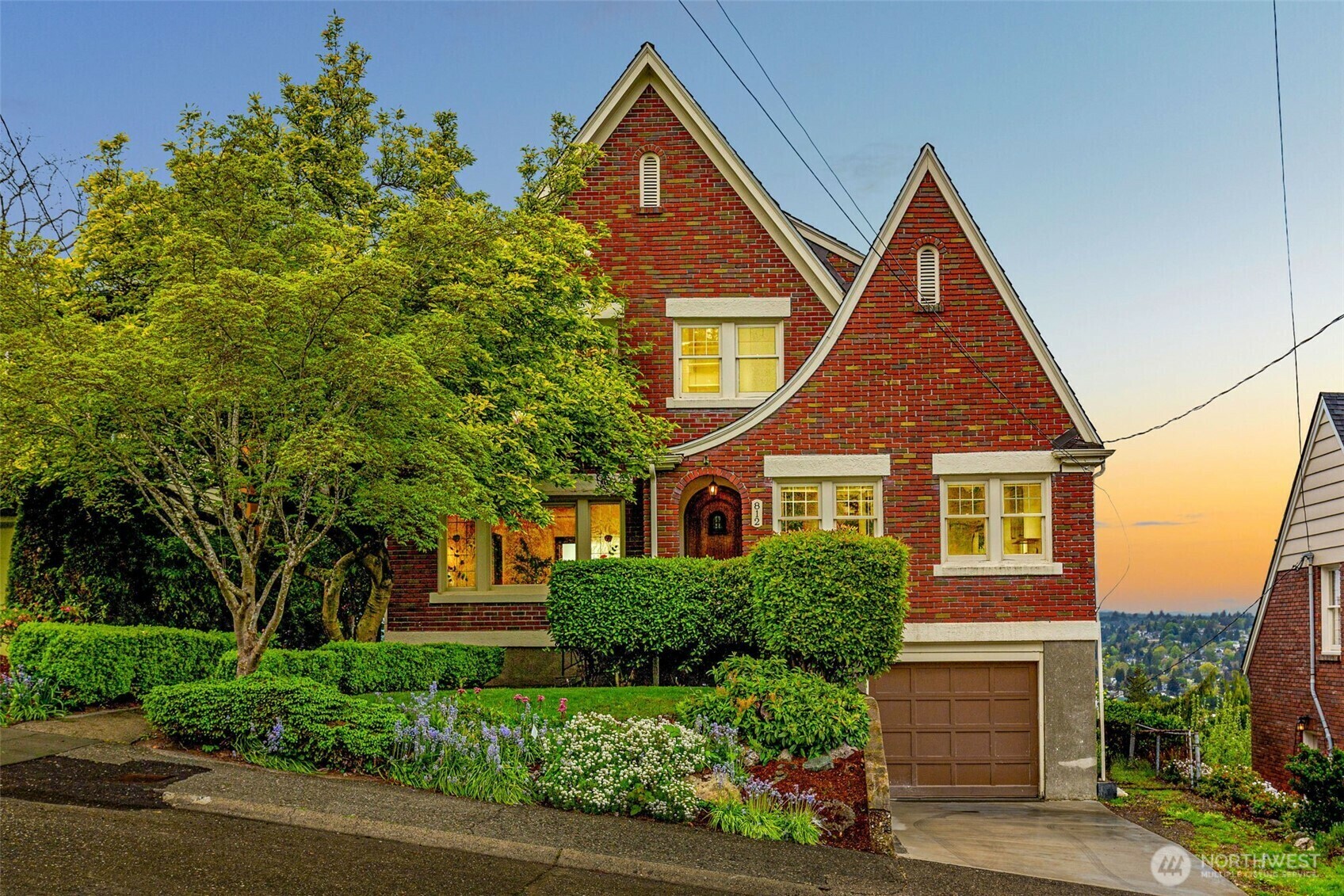 Property Photo: 812 W Barrett Street WA 98119