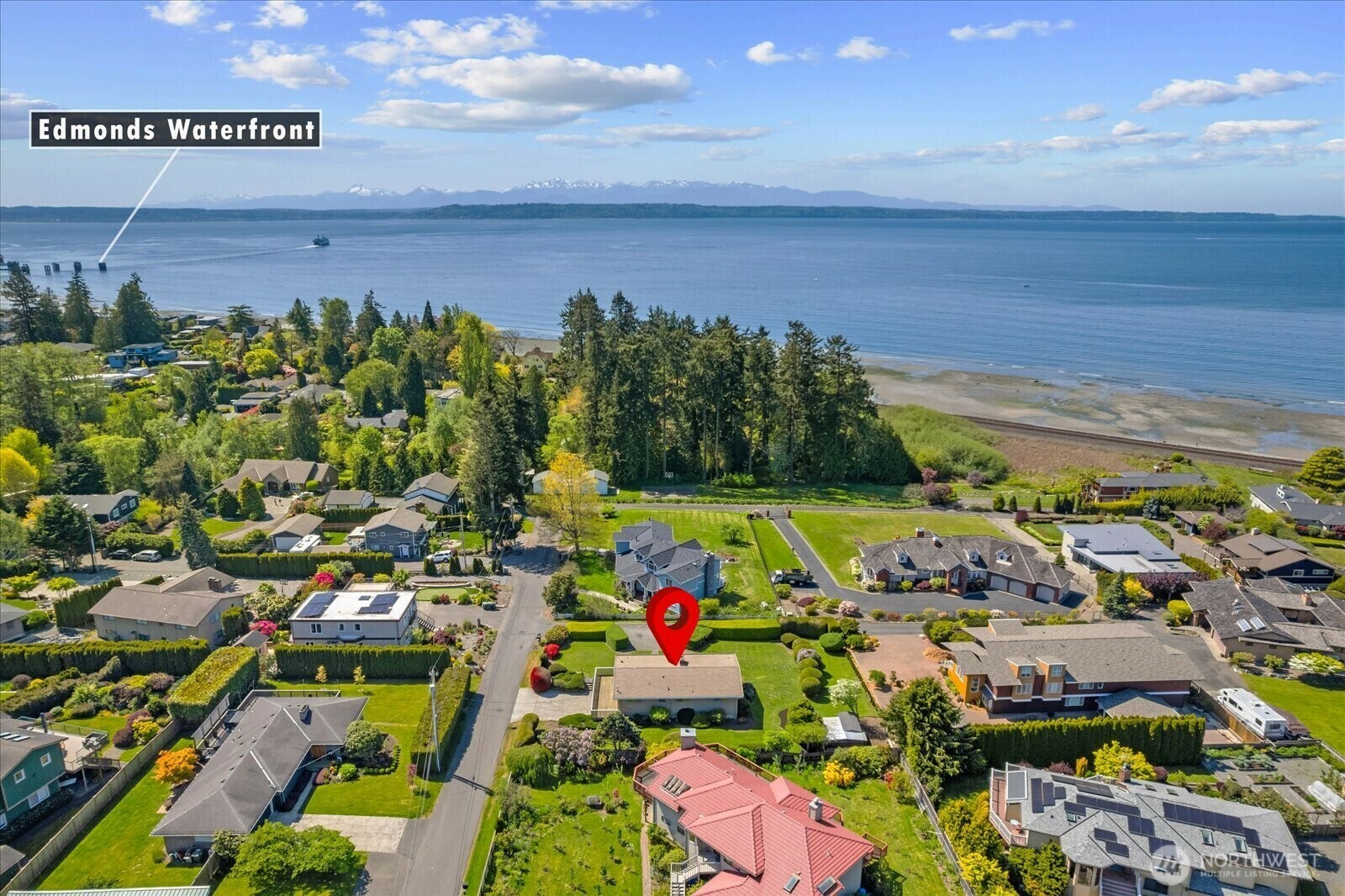 Property Photo: 731 Melody Lane WA 98020
