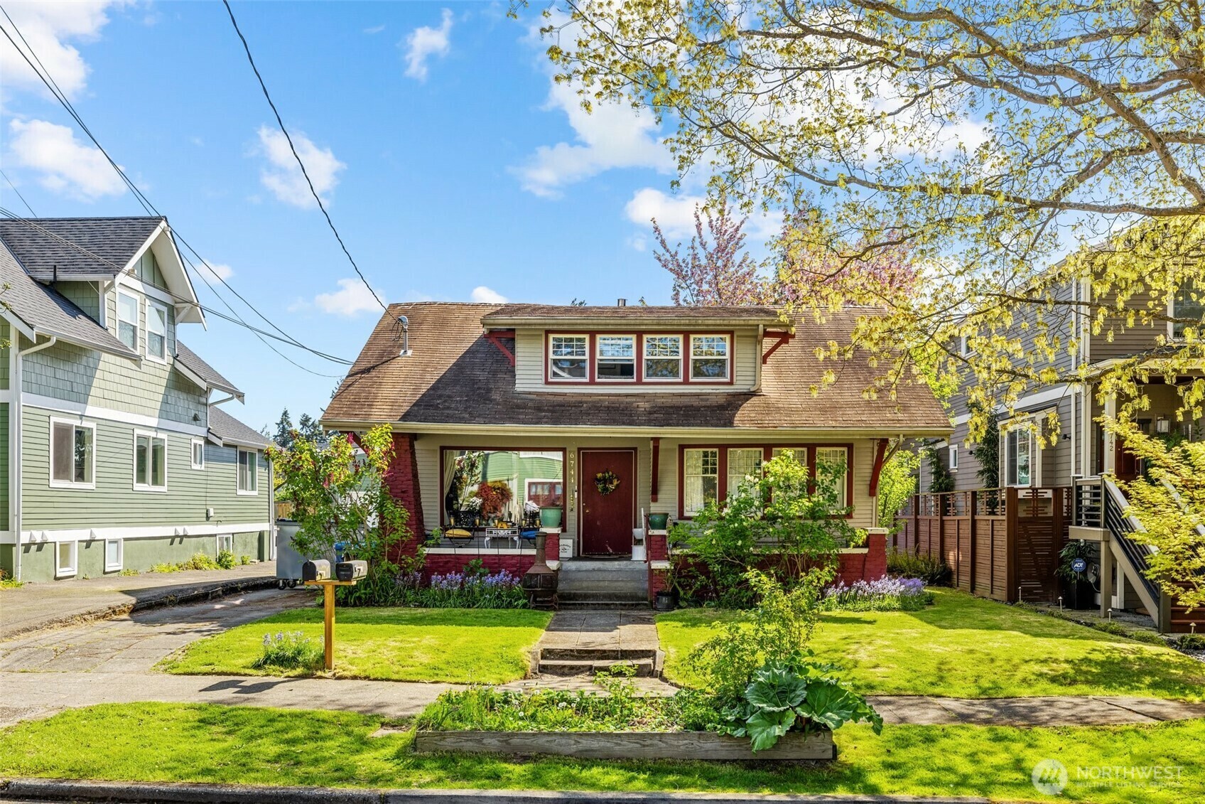 Property Photo: 6744 Jones Avenue NW WA 98117