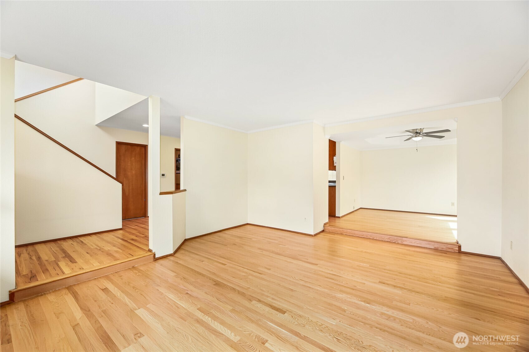 Property Photo: 337 S 302nd Place WA 98003