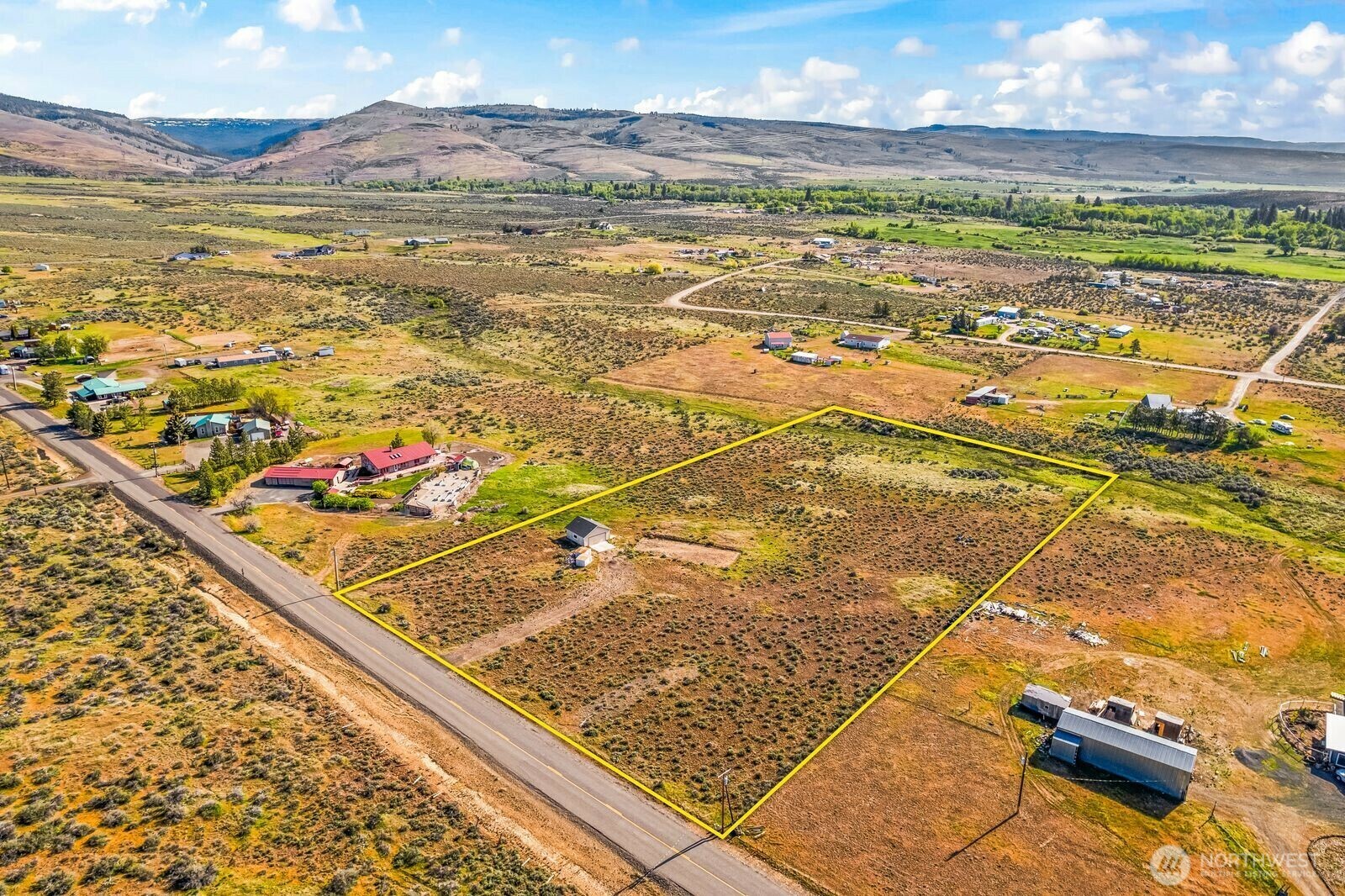Property Photo: 11230 Wilson Creek Road WA 98926