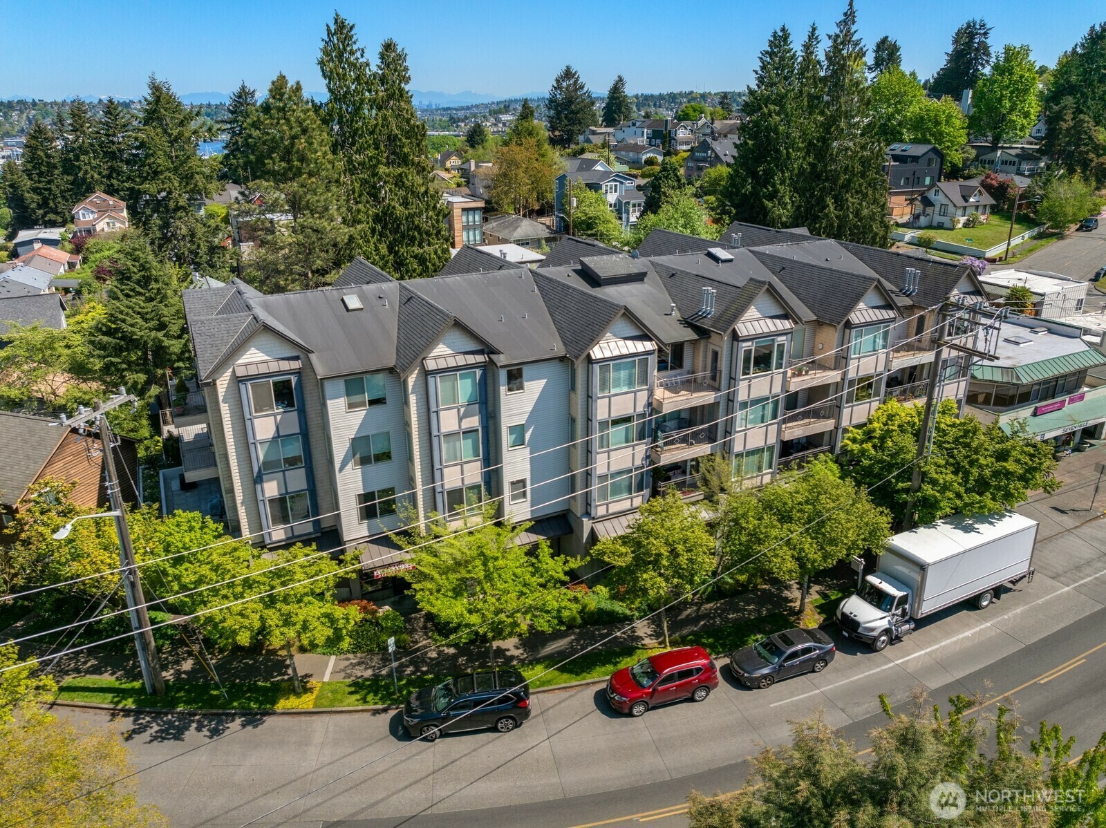 Property Photo: 3121 W Government Way 204 WA 98199