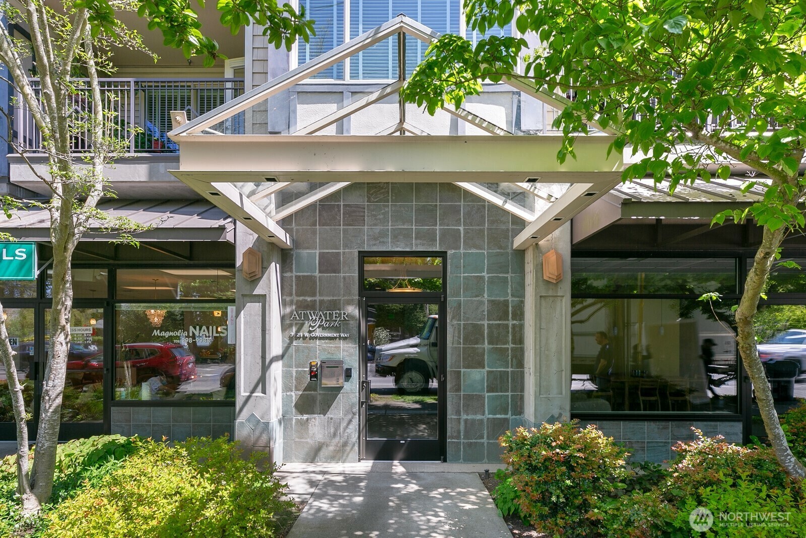 Property Photo:  3121 W Government Way 204  WA 98199 