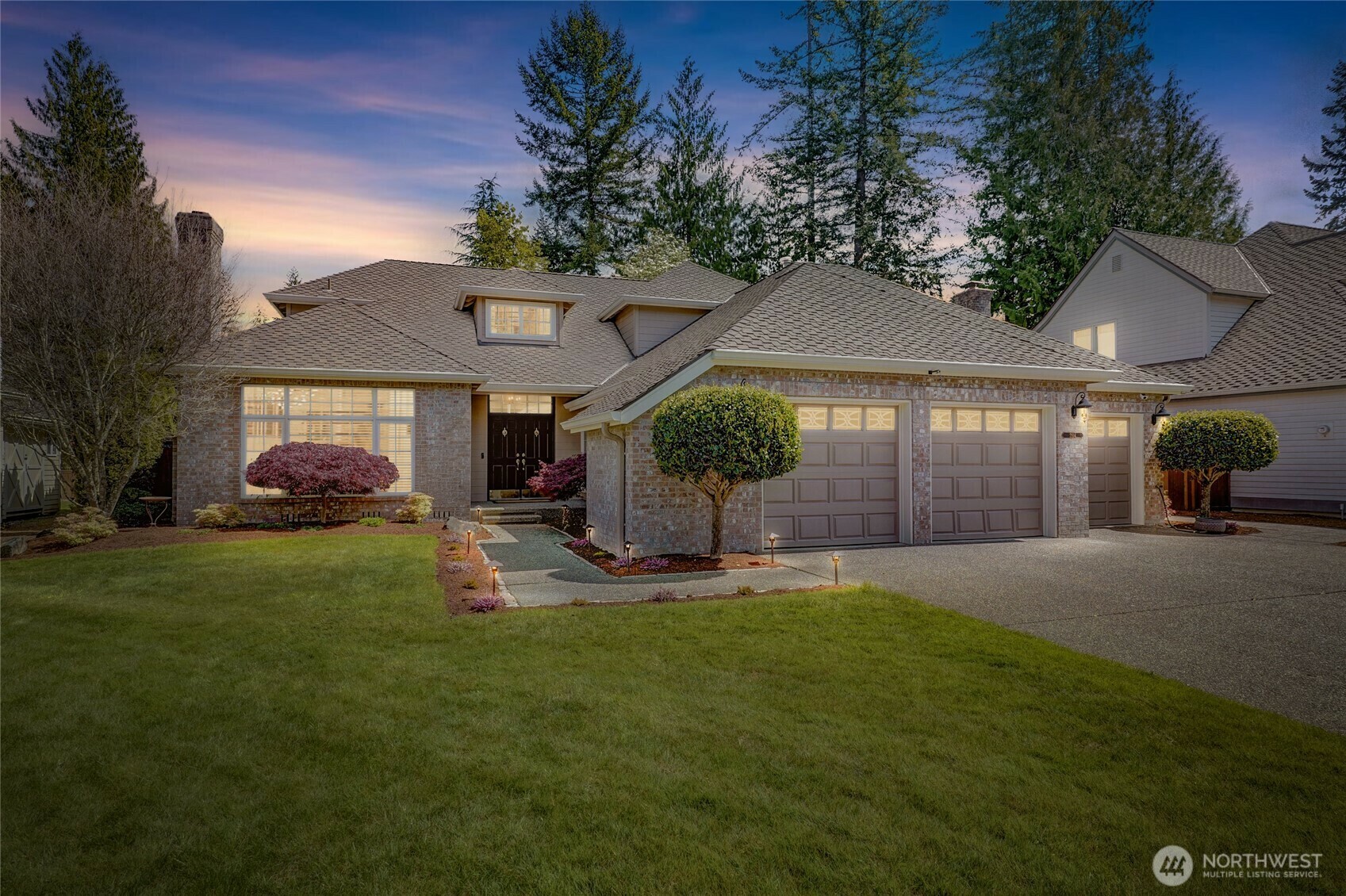 Property Photo: 2814 233rd Avenue SE WA 98075
