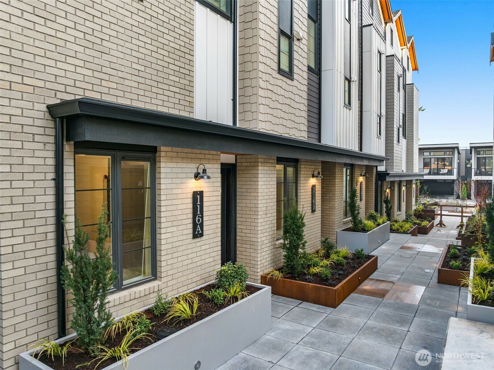 Property Photo: 112 B 2nd Avenue S WA 98033