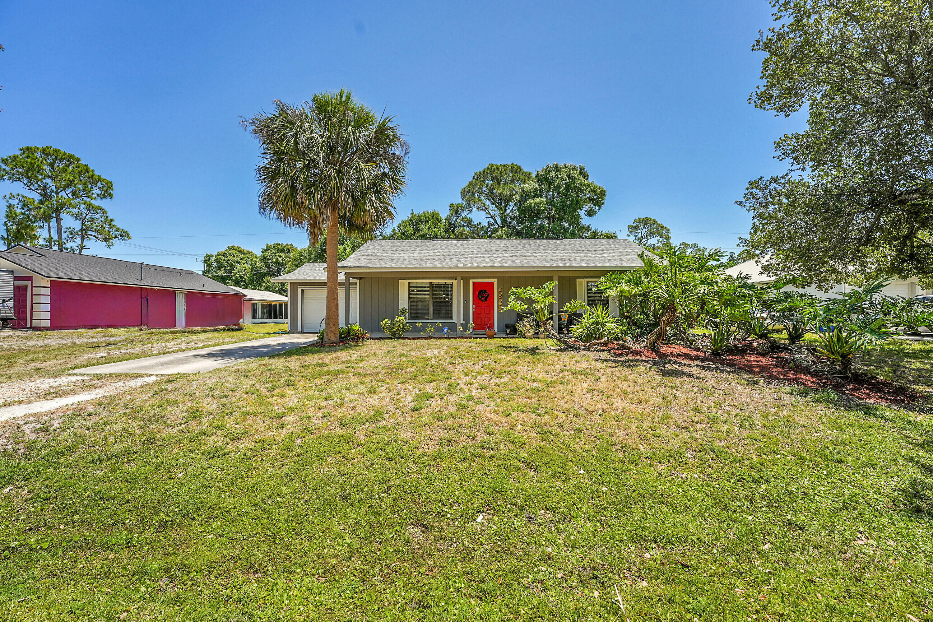 Property Photo: 1420 18th Avenue SW FL 32962