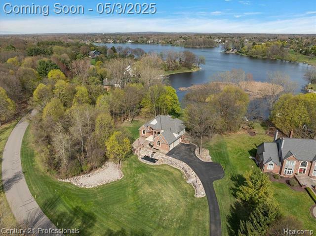 Property Photo: 809 Hawksmoore Drive MI 48348