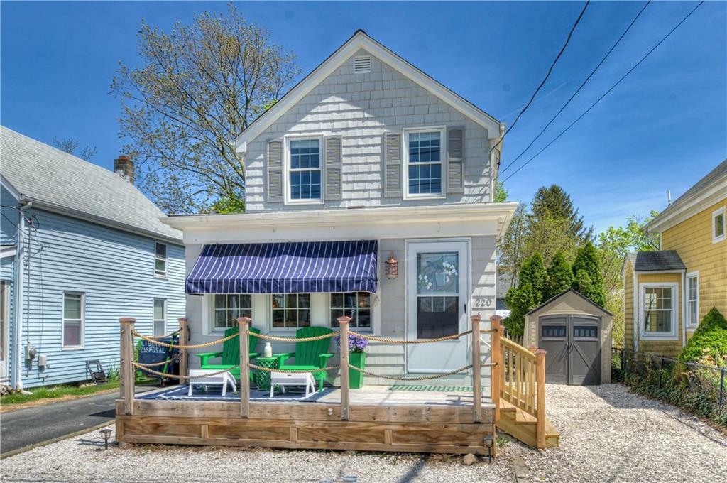220 Narragansett Avenue  Barrington RI 02806 photo