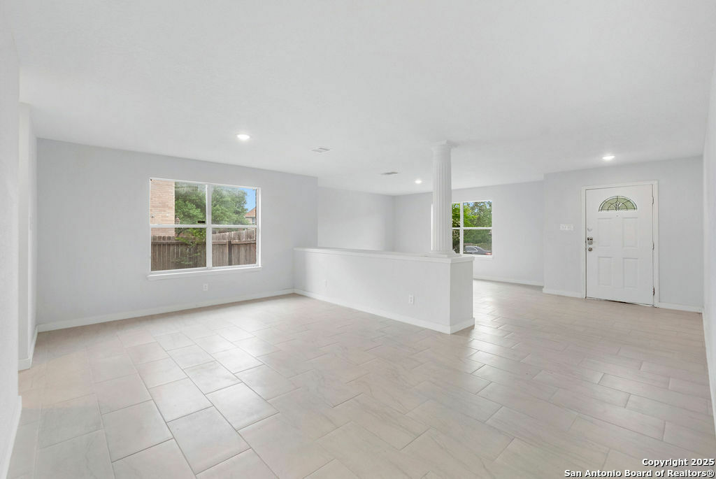 Property Photo: 11202 Forest Pass TX 78233