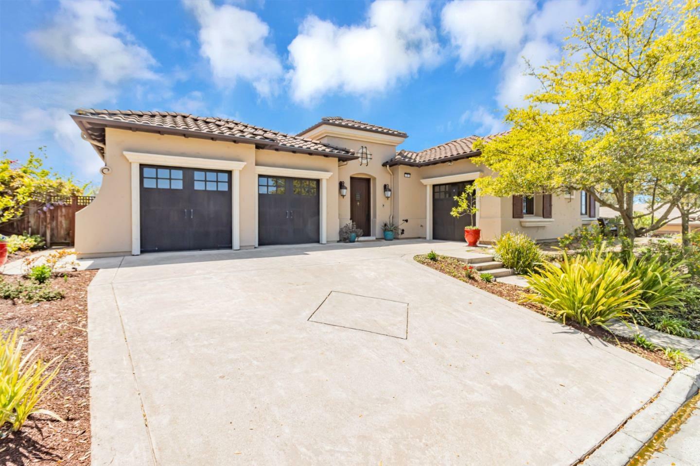 Property Photo: 7 Stonebrae Road CA 94542
