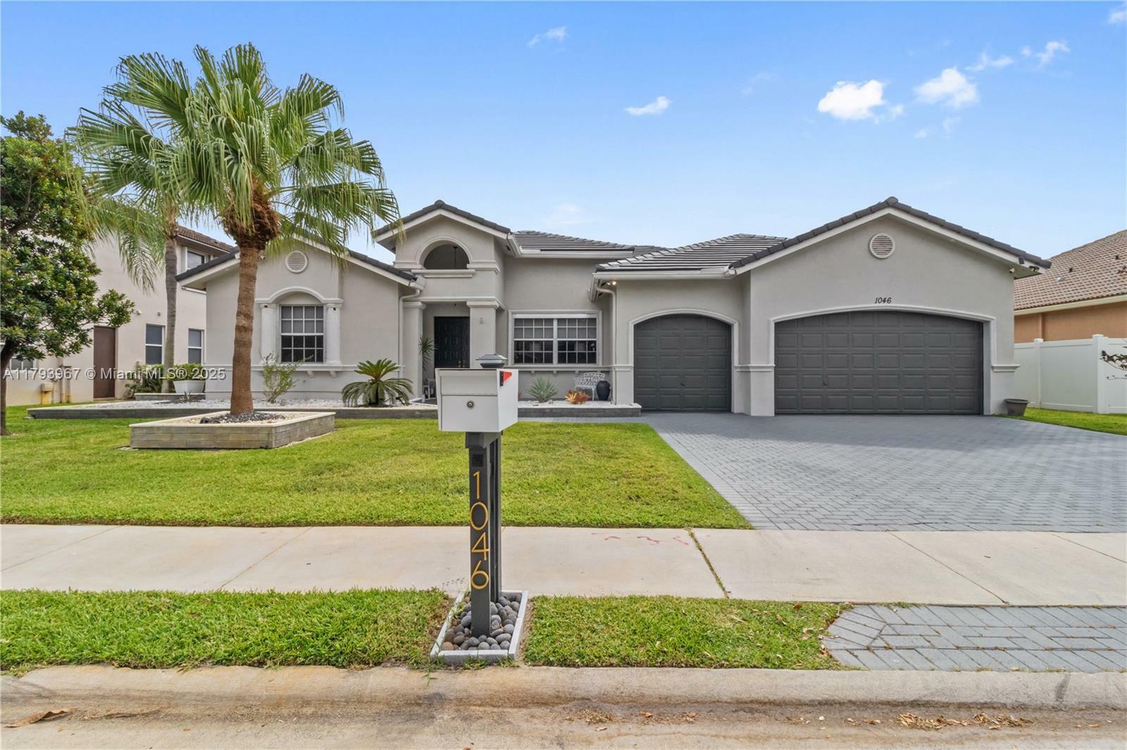 Property Photo: 1046 SW 159th Way FL 33027