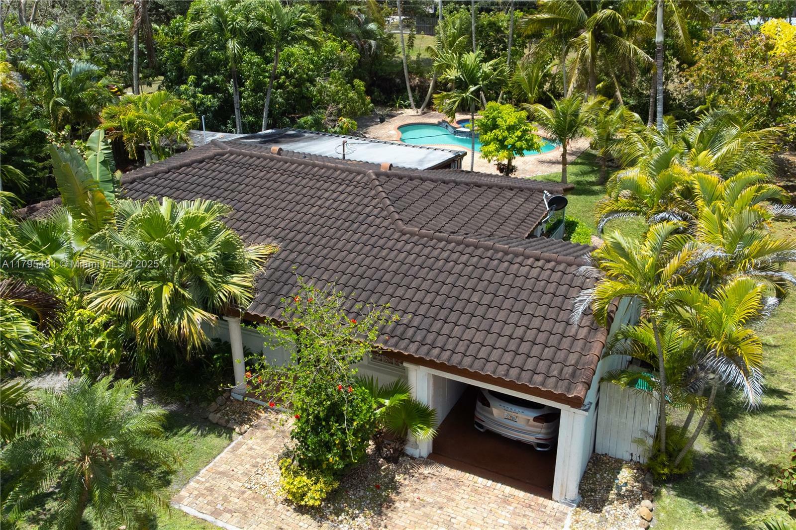 Property Photo: 5644 SW 69th Ave FL 33143