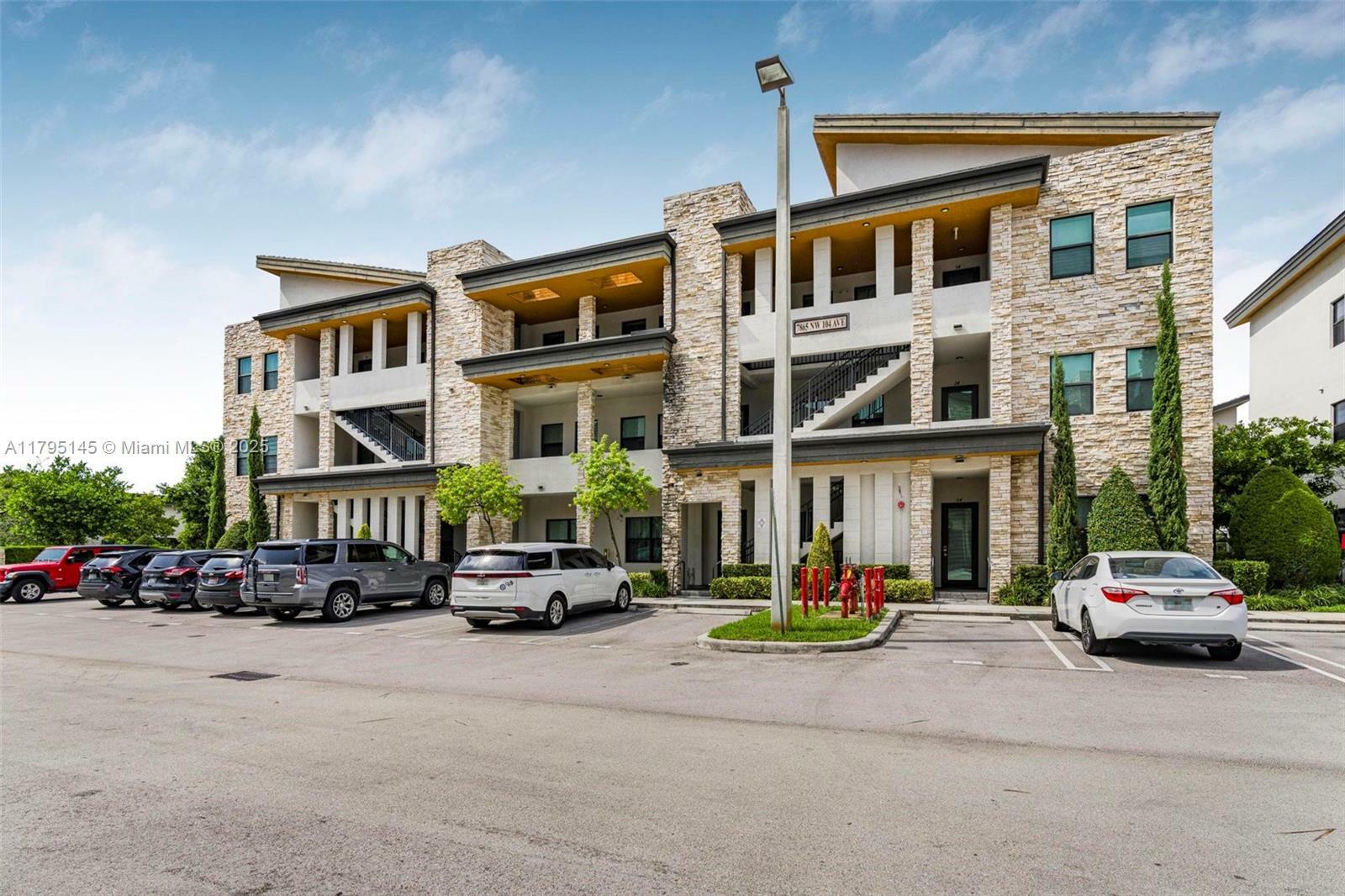 Property Photo: 7865 NW 104th Ave 33 FL 33178