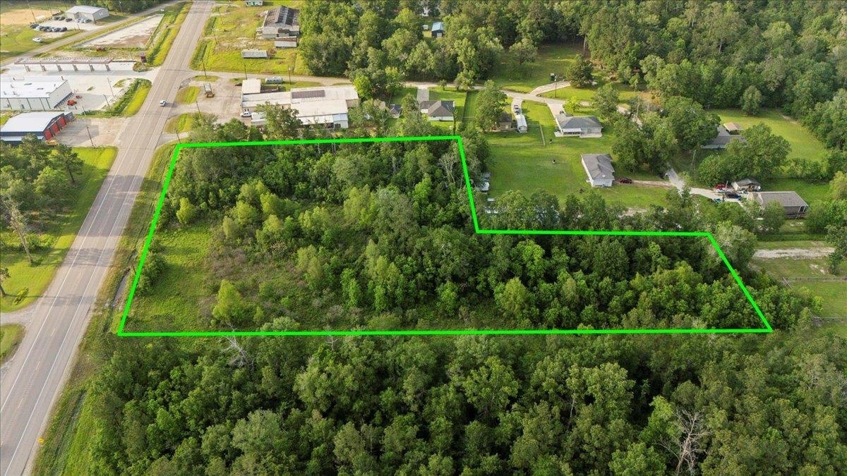 Property Photo: 7812 N Hwy 87 TX 77632