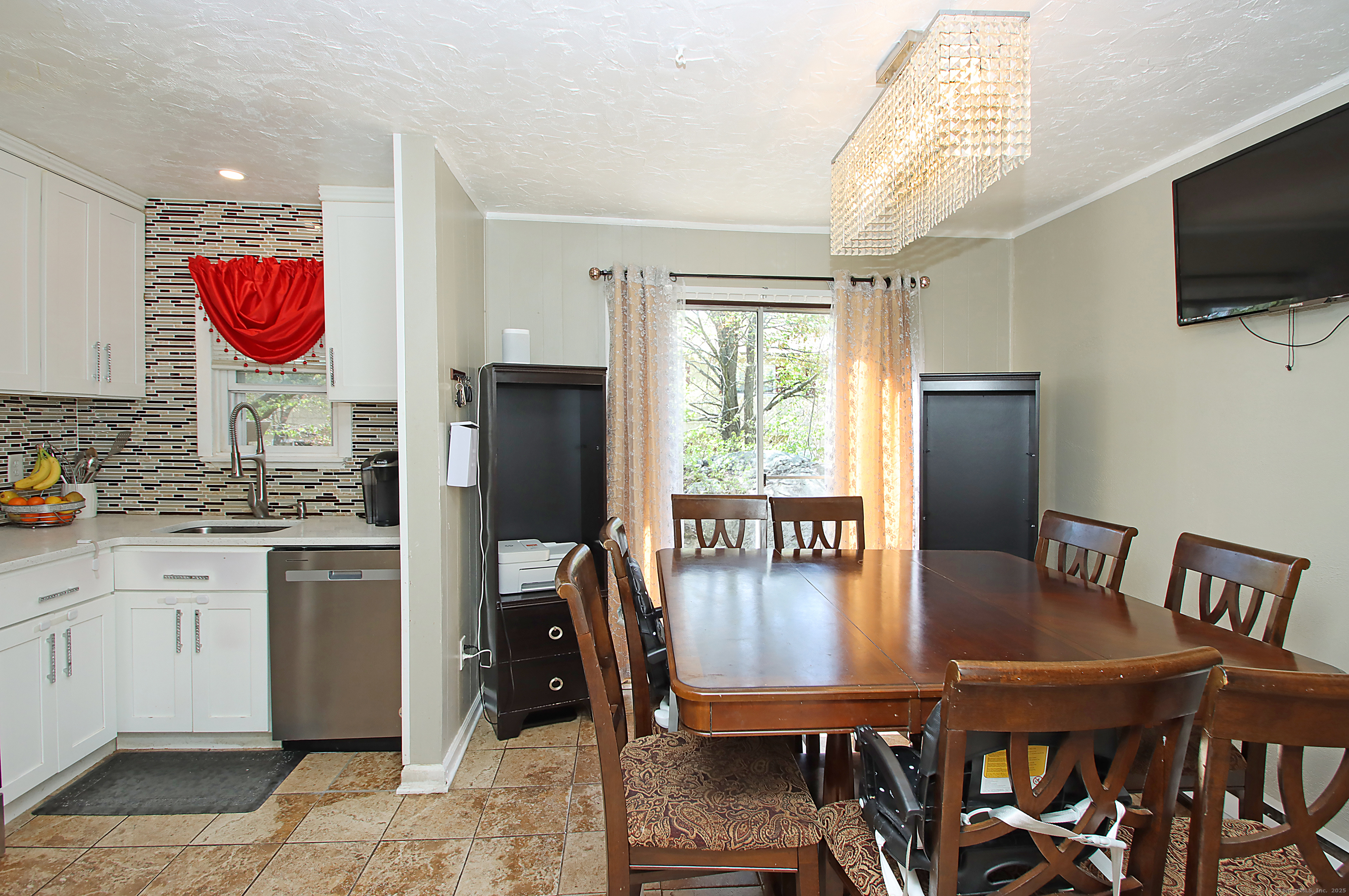 Property Photo: 27 Coach Circle 4 CT 06770
