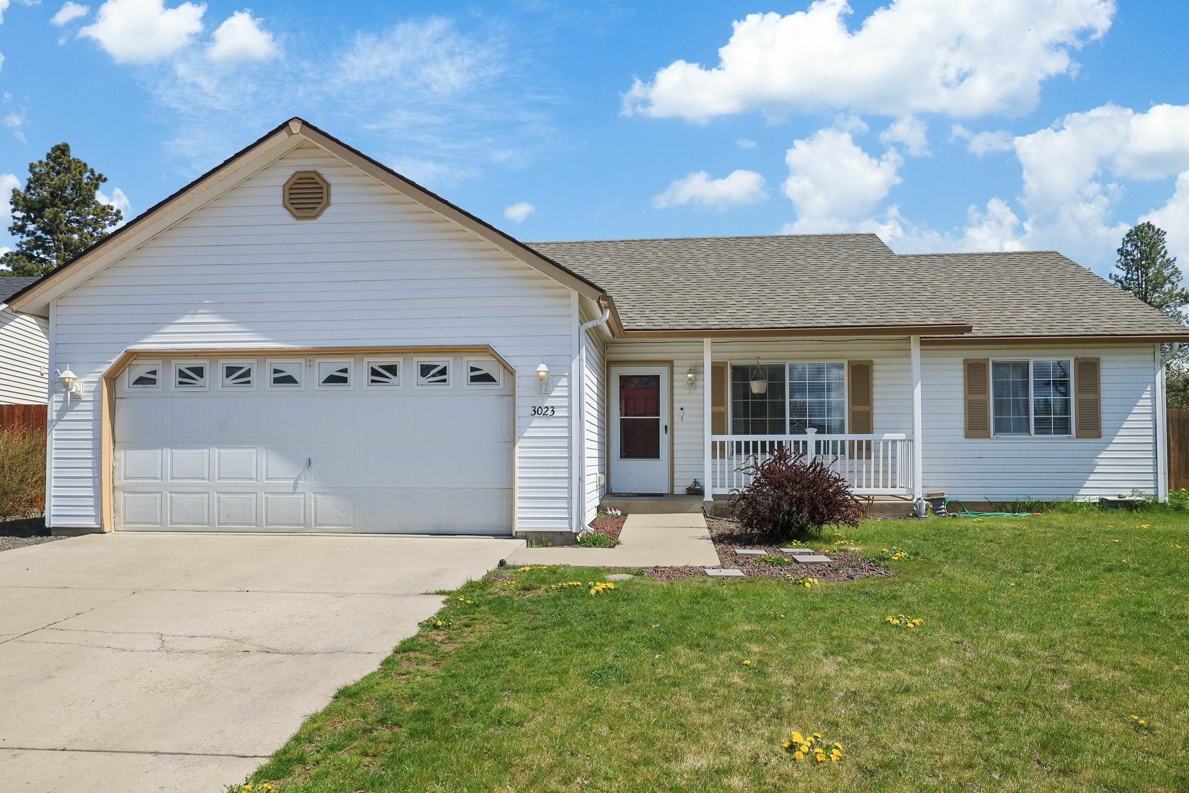 Property Photo: 3023 Meadow Glen Ln WA 99004