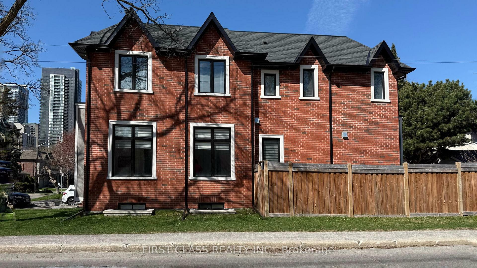 Photo de la propriété: 170 Spring Garden Avenue ON M2N 3G5