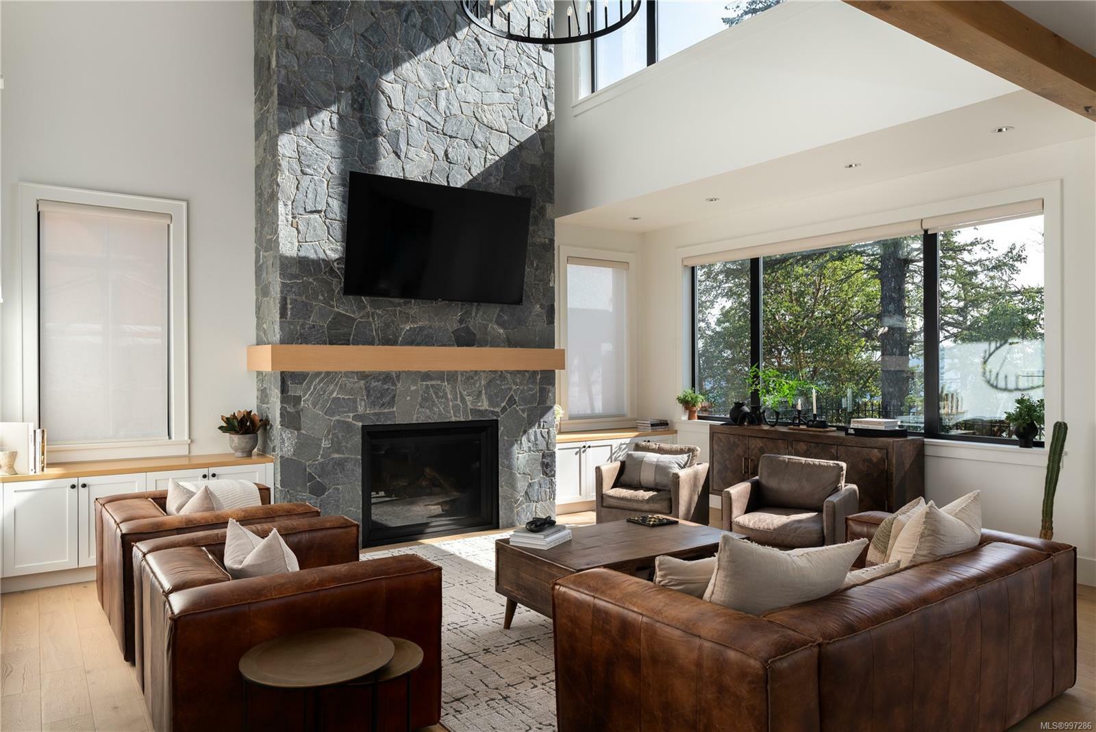 Property Photo: 2045 Pinehurst Terr BC V9B 3S3