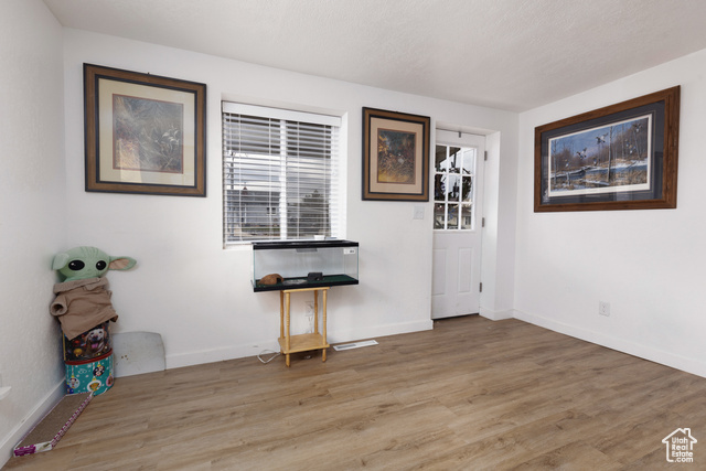 Property Photo: 463 E Main St UT 84654