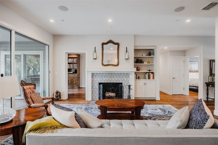 Property Photo: 4801 Balcones Drive TX 78731