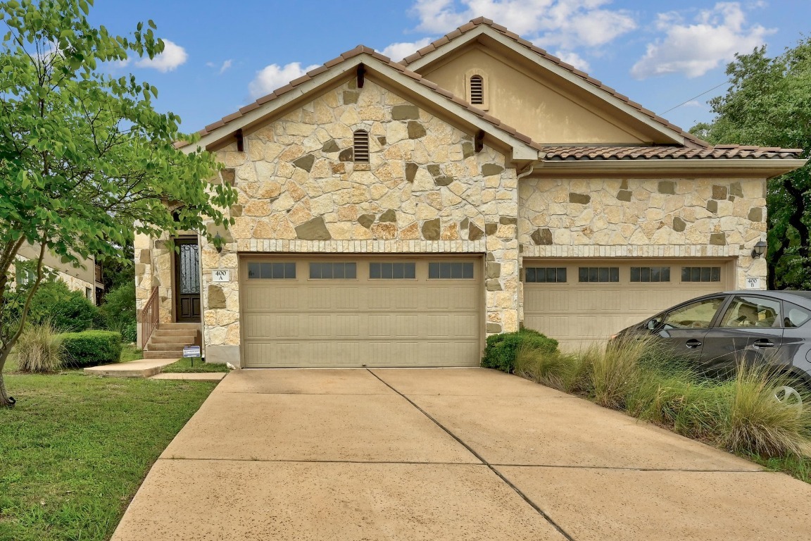 Property Photo: 400 Hummingbird Lane A TX 78734