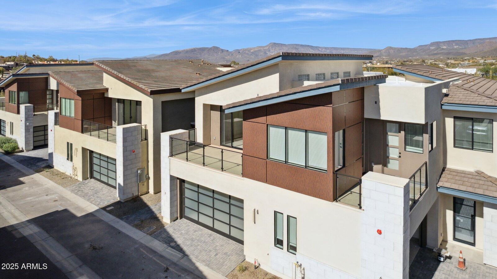 Property Photo: 1 Easy Street 5 AZ 85377