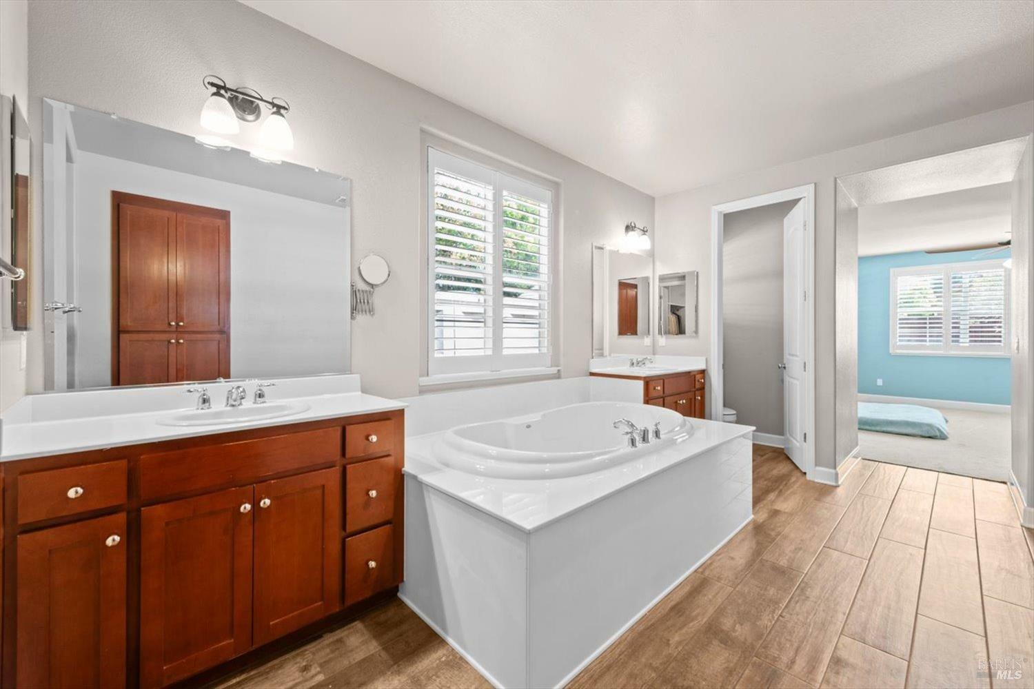 Property Photo:  502 Longwood Place  CA 95688 