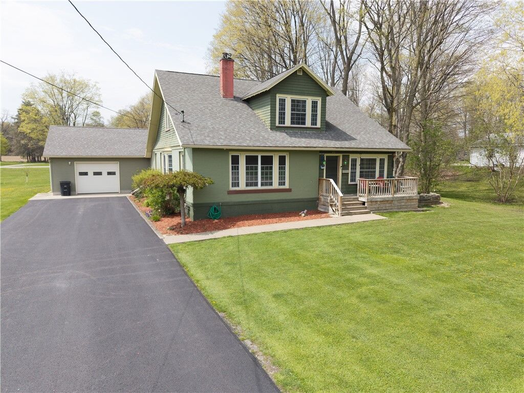 Property Photo: 415 2nd Avenue NY 14572