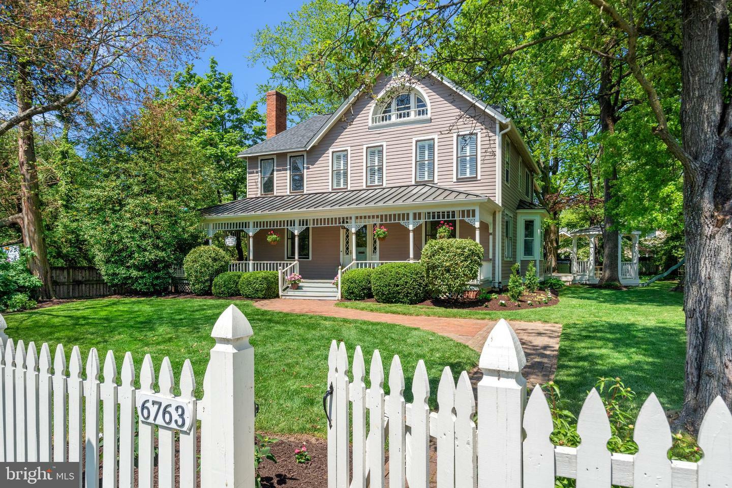 Property Photo: 6763 25th Street N VA 22213