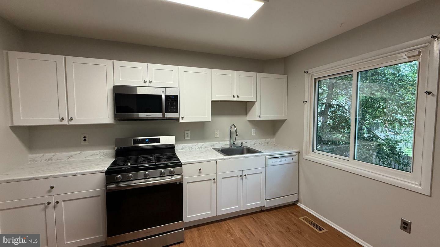 Property Photo: 12770 Dulcinea Place VA 22192