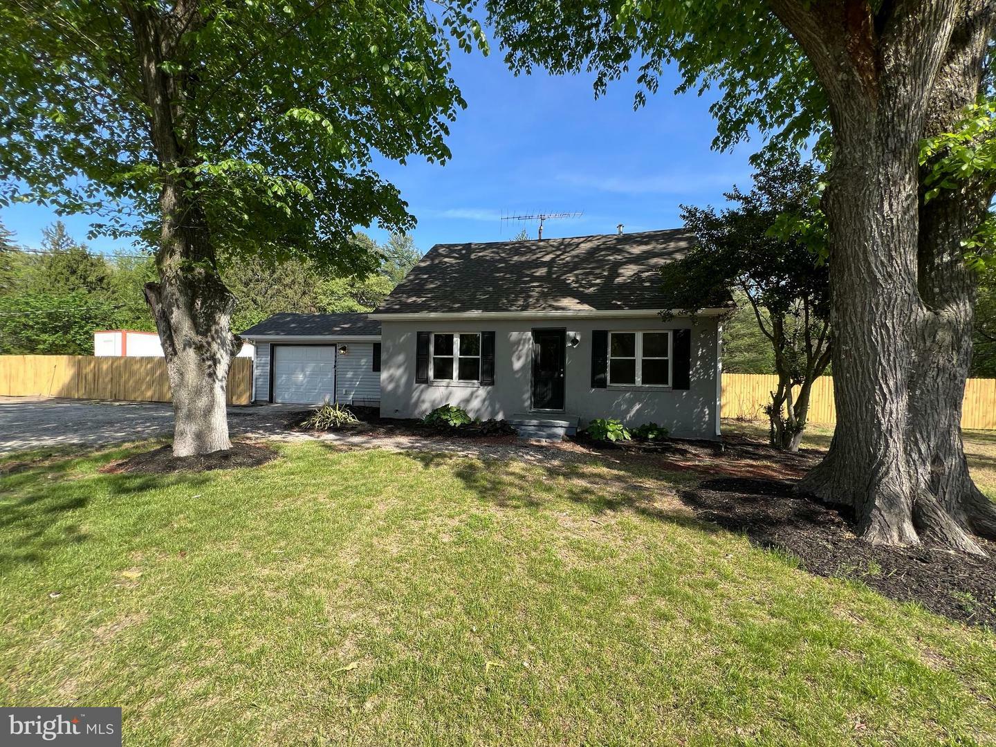 Property Photo: 10042 Middleford Road DE 19973