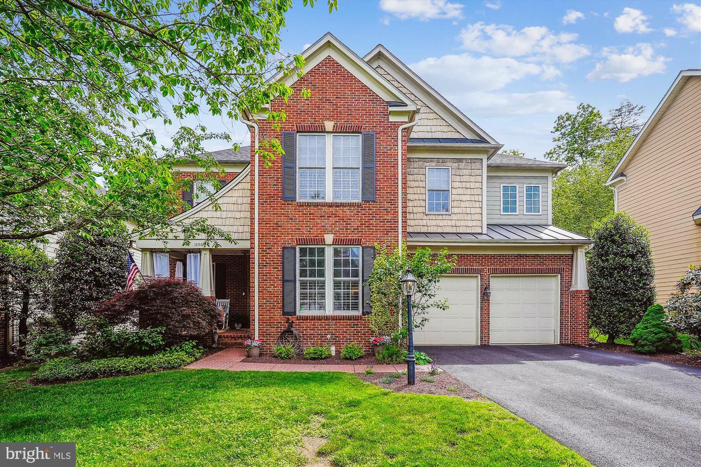 Property Photo: 18967 Rocky Creek Drive VA 20176