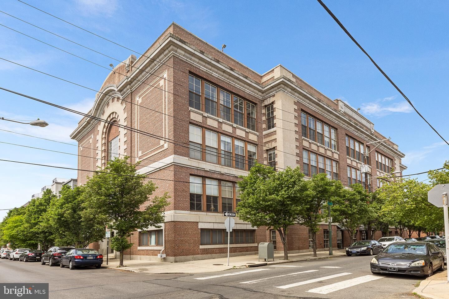Property Photo: 1201 Fitzwater Street 15 307 PA 19147