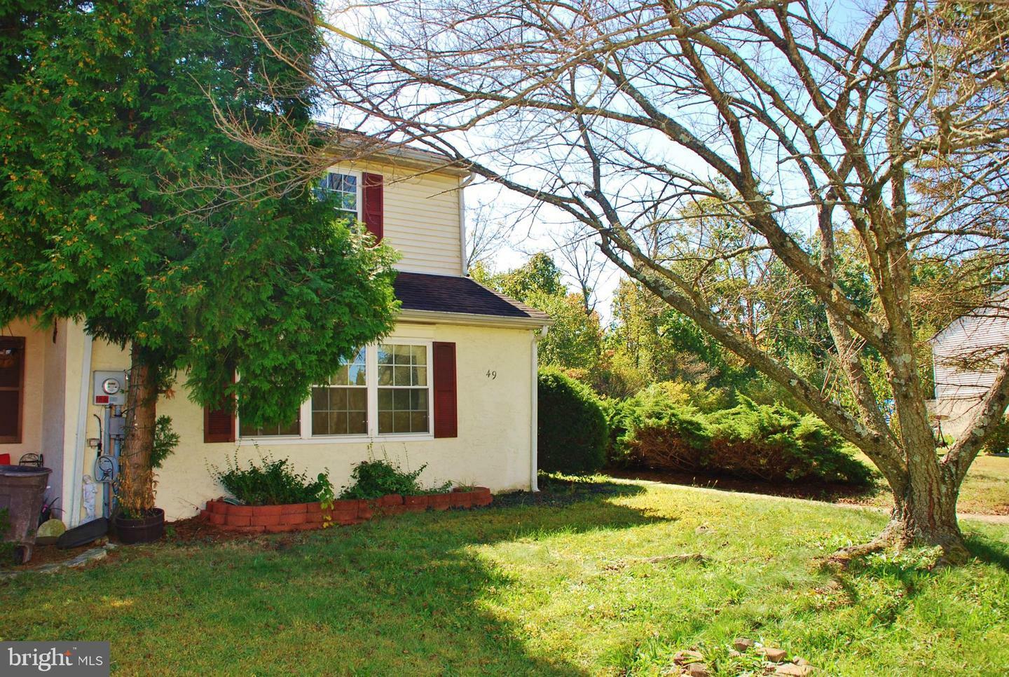 Property Photo: 49 Ivy Court PA 18951