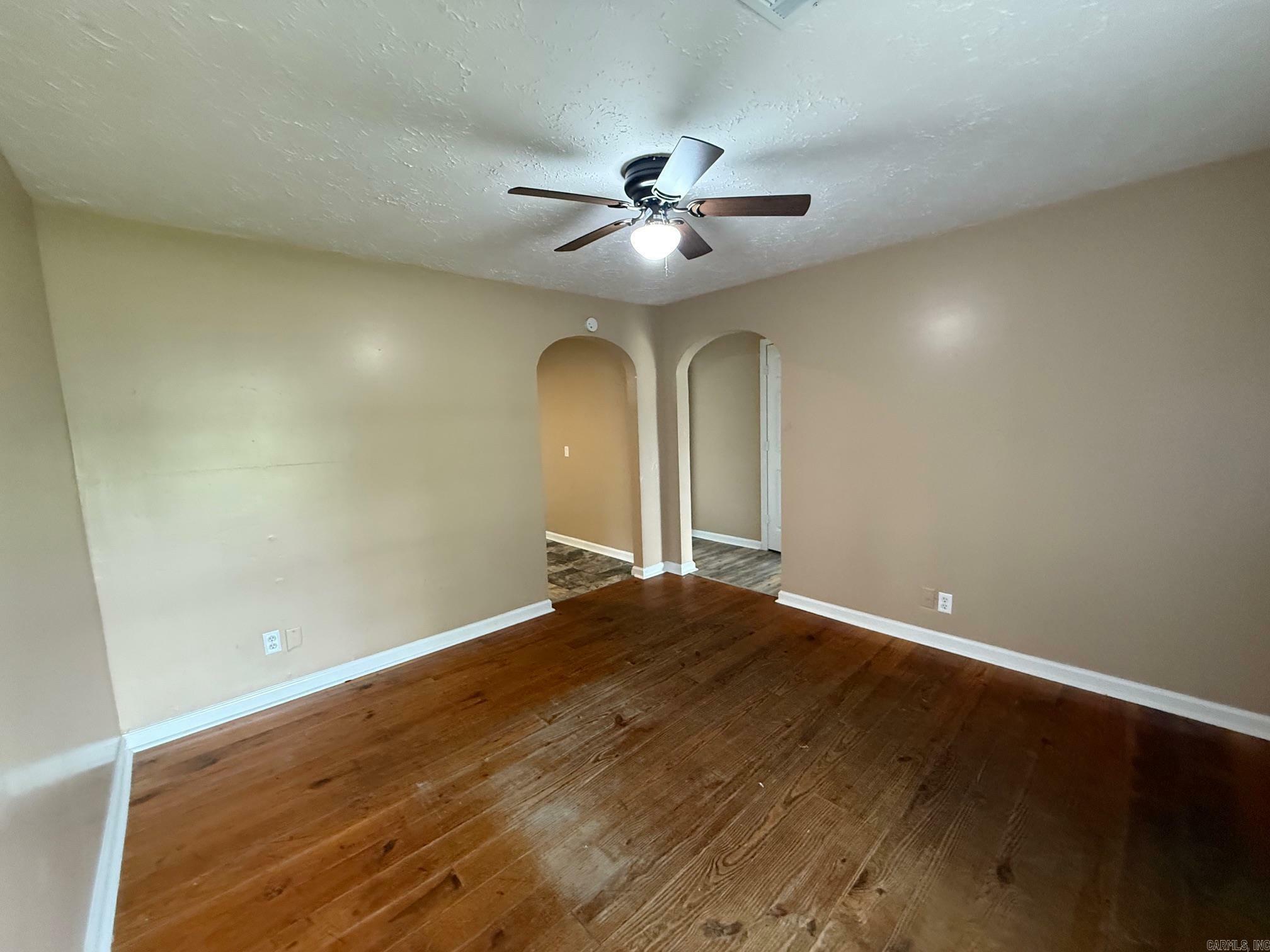 Property Photo: 402 S 14th Avenue AR 72450