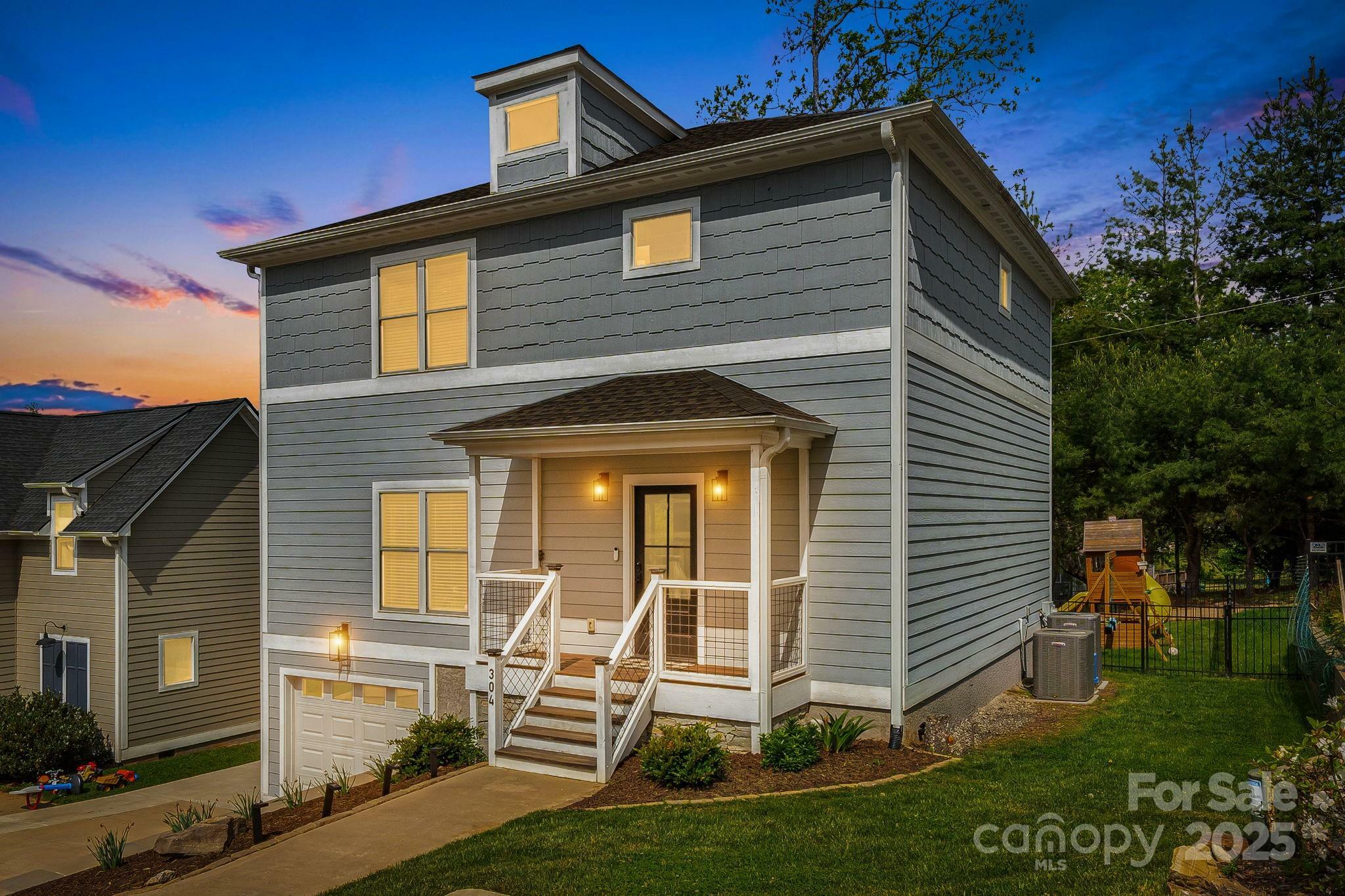Property Photo: 304 Magnolia Ridge Road NC 28778